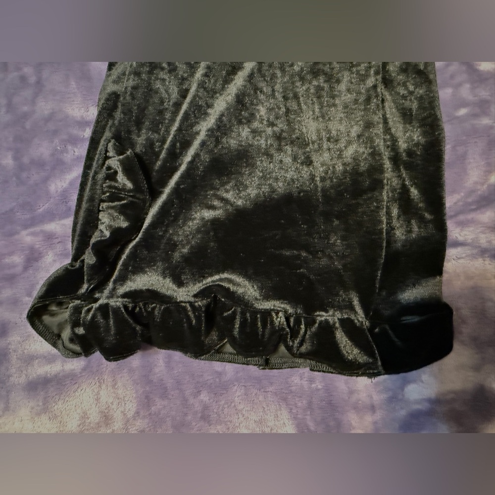 Umgee Black Velvet Wide Leg Pants Ruffle Hem Pull On Pants Small NWT - Picture 5 of 9